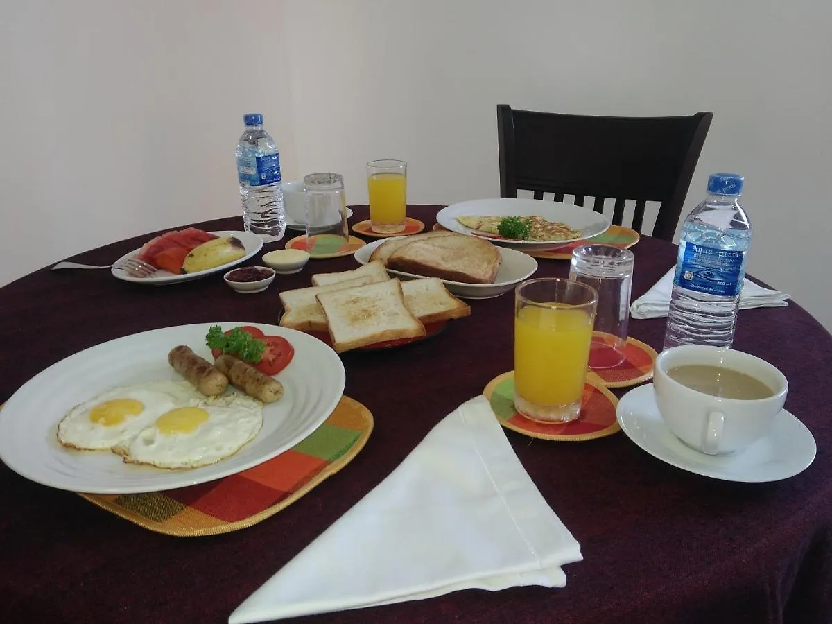Privatunterkunft Queens Airport Residence Negombo